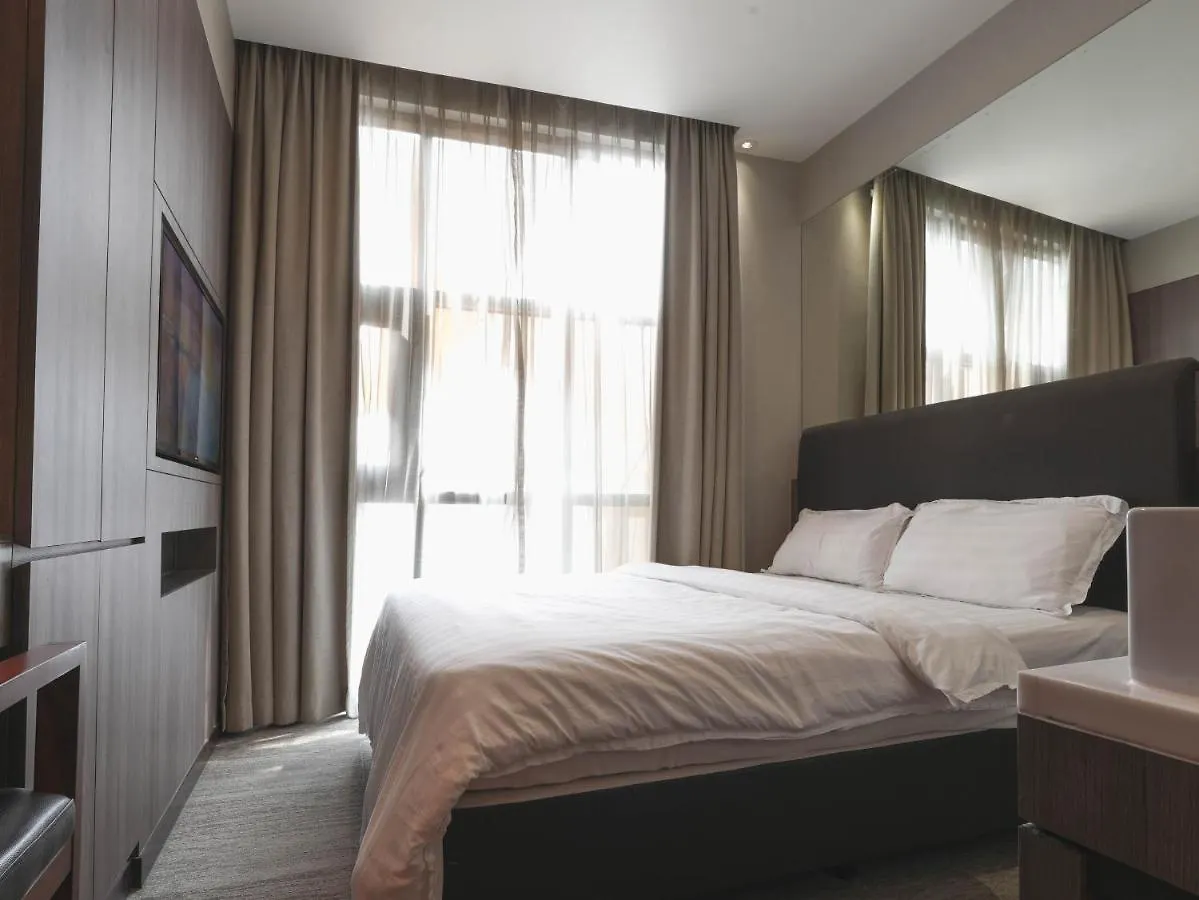 סינגפור Amrise Hotel Kitchener, Check In 9Pm, Check Out 8Am